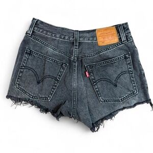 Levi's tailored 501 black denim shorts with frayed hem size womens 26